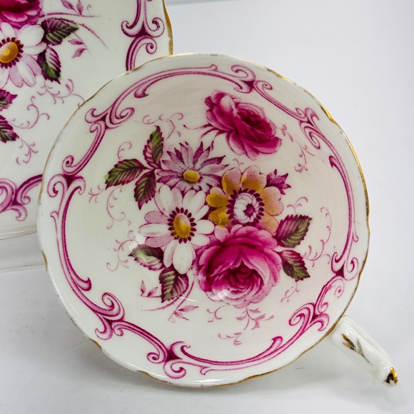 Paragon Double Warrant Tea Cup & Saucer Floral Multi Color England Gold Trim Vtg - Picture 2 of 15